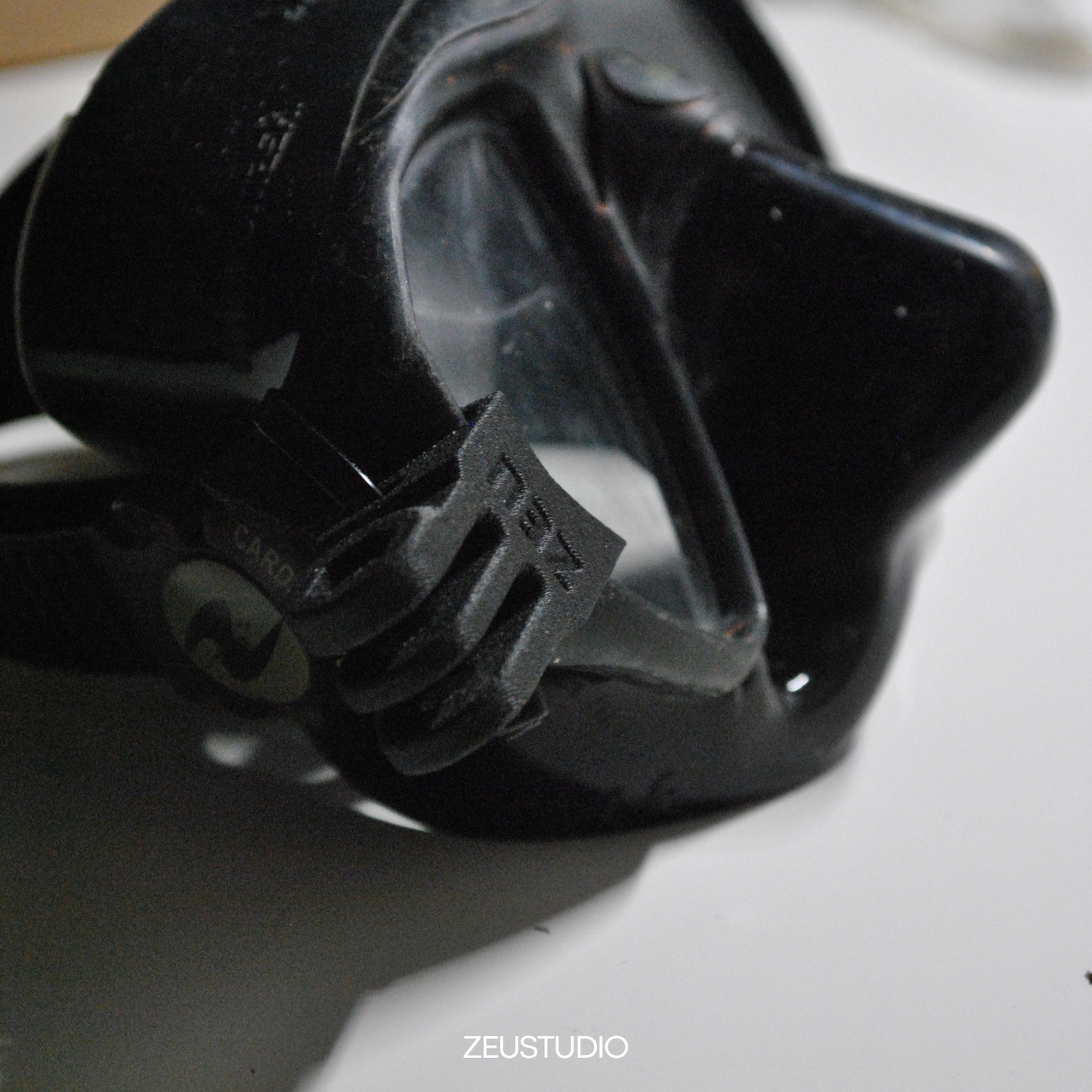 GoMask Vertical – Supporto GoPro per Maschera AquaLung, Inquadratura Verticale, Montaggio Rapido